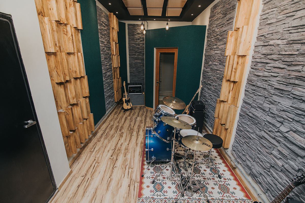 Live Room del Estudio de Grabación Casa Mistral en Barrio Huemul Santiago